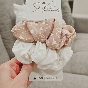 Set of 2 Scrunchies by Ali Fedotowsky  Floral Taupe & Textured White. Brand New!